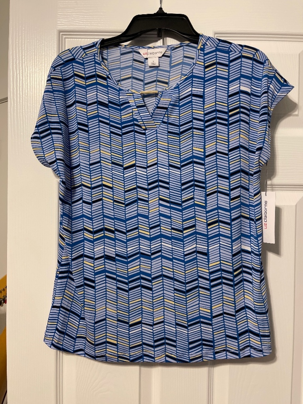 NWT Liz Claiborne small blue/white/black/yellow print top career